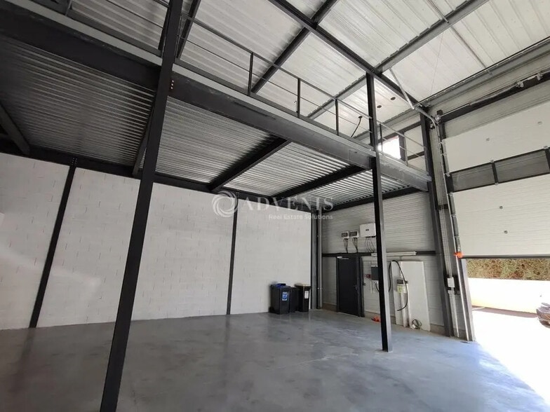 Local d'activités dans Lunel à vendre - Photo intérieure – Image 3 sur 7