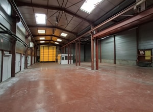 Local d’activités dans Saint-Trivier-sur-Moignans à louer Photo intérieure– Image 2 sur 3