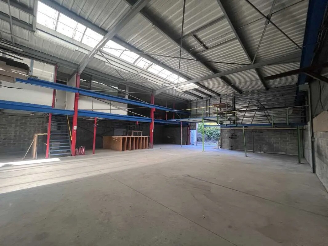 Local d’activités dans Artigues-près-Bordeaux à louer Photo intérieure– Image 1 sur 7