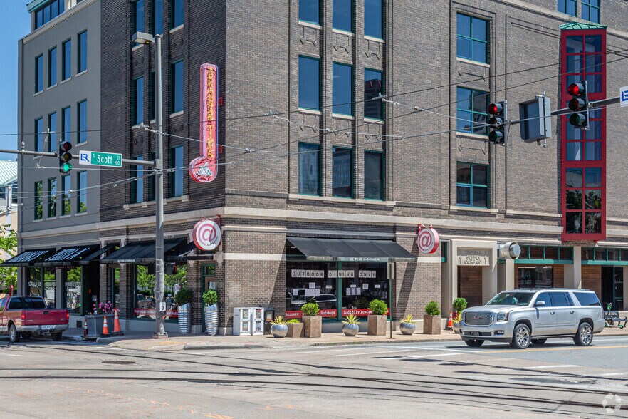201 E Markham St, Little Rock, AR à louer - Photo de l’immeuble – Image 3 sur 4