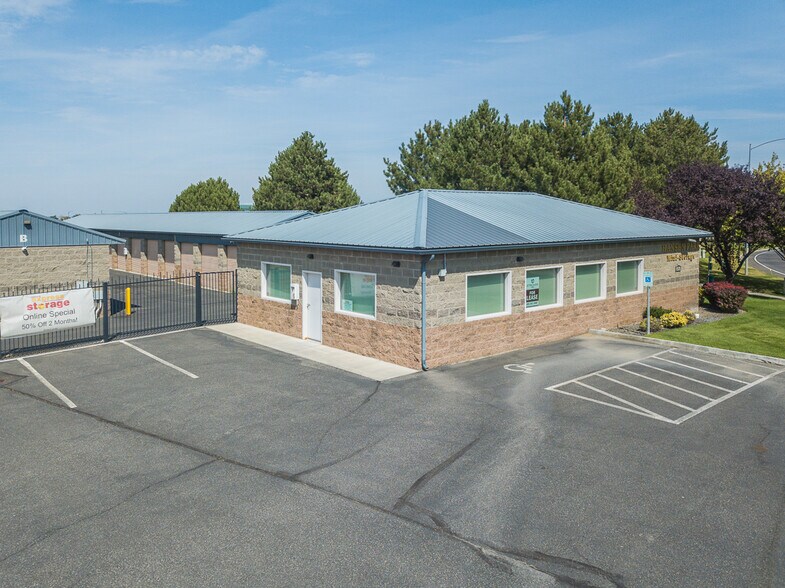 8016 W 4th Ave, Kennewick, WA à louer - Photo de l’immeuble – Image 2 sur 6