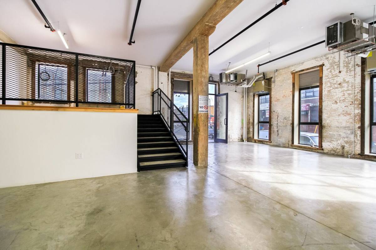 199 Cook St, Brooklyn, NY à louer Photo de l’immeuble– Image 1 sur 4