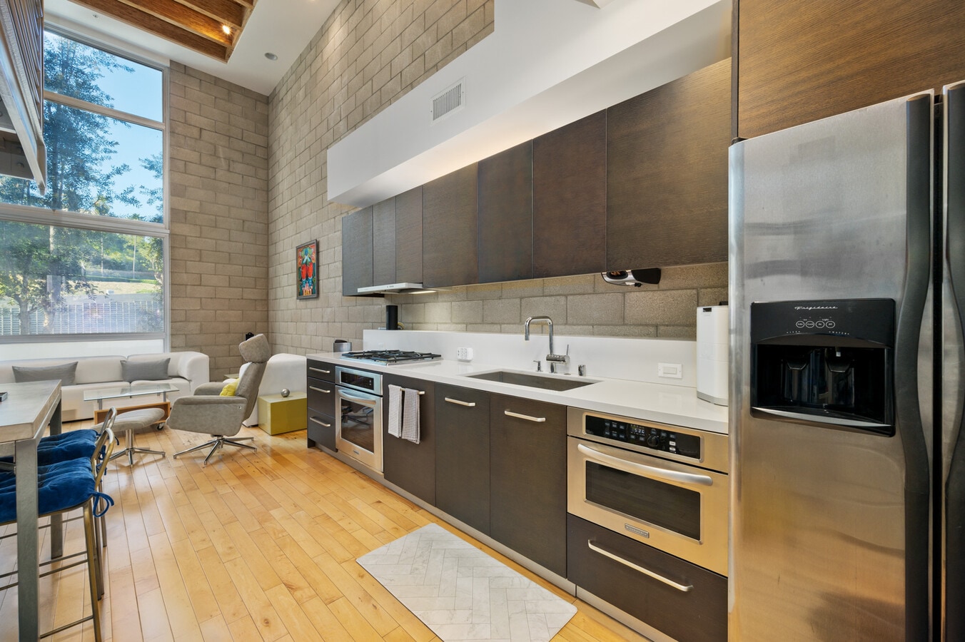 3450 Cahuenga Blvd W, Los Angeles, CA 90068 - Lot 902 - - Photo intérieure - Image 2 of 8