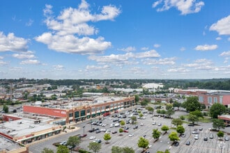 845-875 Pelham Pky, Pelham, NY - Vue aérienne  vue de carte