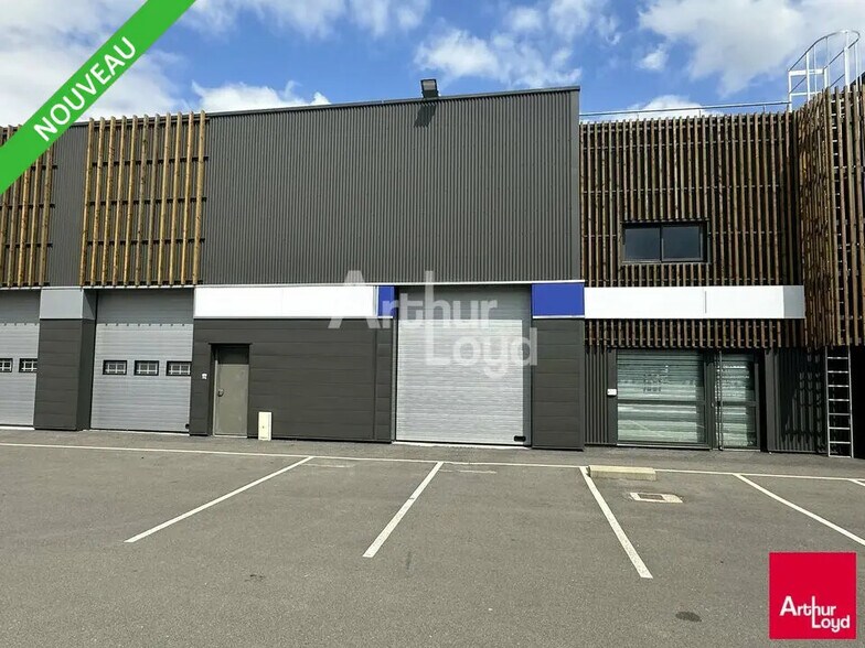 Local d’activités dans Pacé à louer - Photo de l’immeuble – Image 1 sur 5
