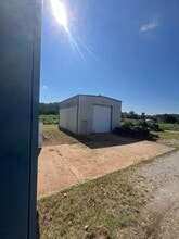 International dr, Lawrenceburg, TN à vendre Photo de l’immeuble– Image 2 sur 2