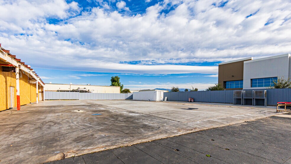 3091 Indian Ave, Perris, CA à vendre - Photo de l’immeuble – Image 2 sur 12