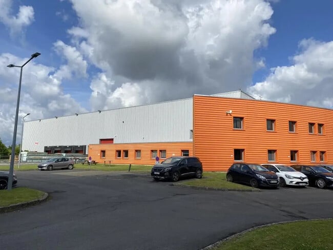 Plus de détails pour Local d’activités à vendre