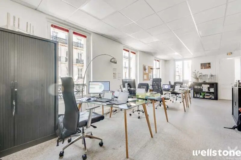 10 Rue De Rome, Paris à louer - Photo de l’immeuble – Image 3 sur 11