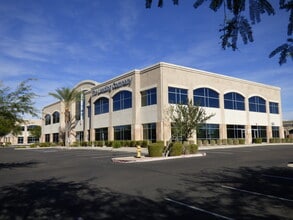 6910 E Chauncey Ln, Phoenix, AZ à louer Photo intérieure– Image 2 sur 2