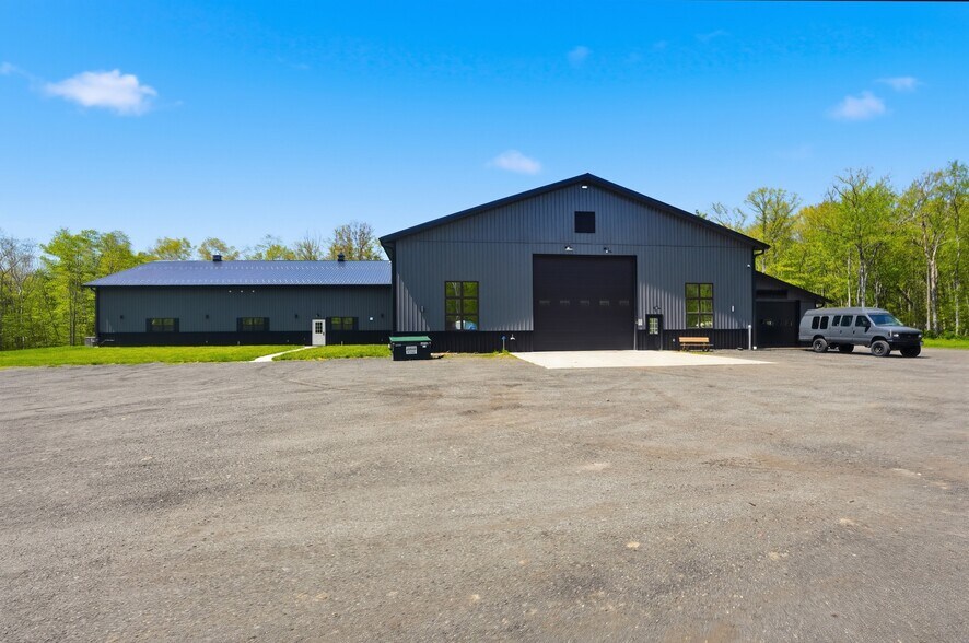 51 Redder Rd, Pine Bush, NY à vendre - Photo de l’immeuble – Image 2 sur 50