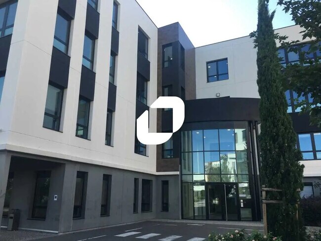 Plus de détails pour Bureau à louer