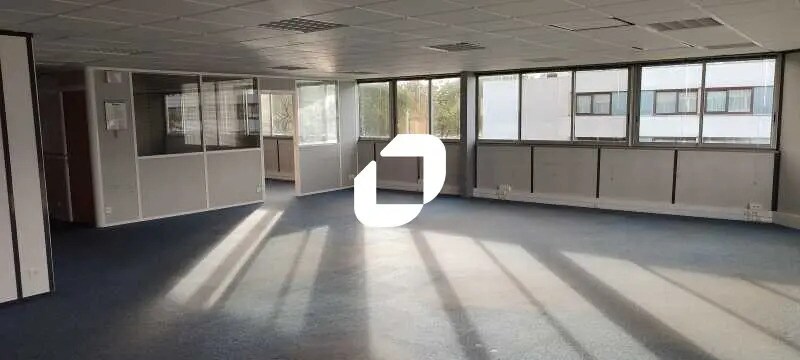 Bureau dans Mérignac à louer - Photo de l’immeuble – Image 3 sur 6