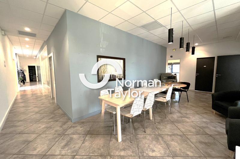 Bureau dans Montpellier à louer - Photo de l’immeuble – Image 1 sur 8