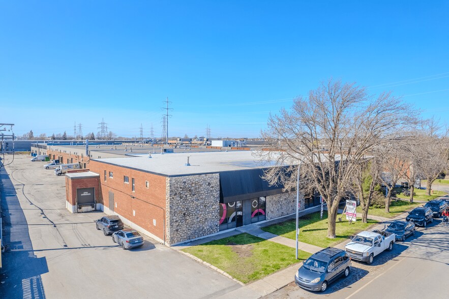 4701-4755 Boul Couture, Montréal, QC à louer - Photo de l’immeuble – Image 2 sur 10