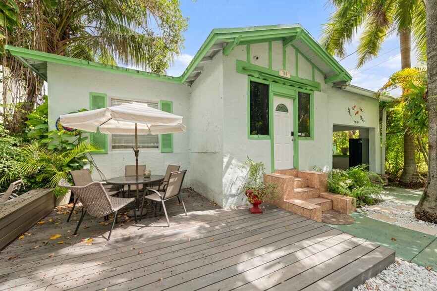 769 NW 10th St, Miami, FL à vendre - Photo de l’immeuble – Image 3 sur 40