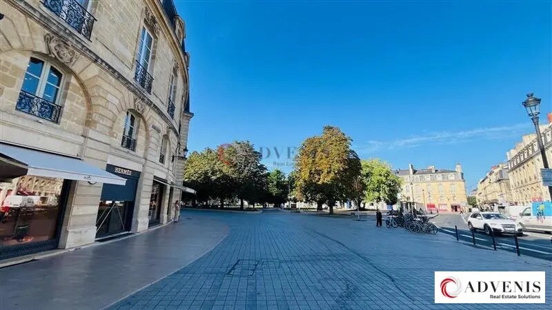 Bureau dans Bordeaux à louer - Photo de l’immeuble – Image 2 sur 3