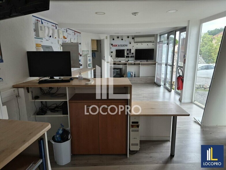 Local commercial dans Cagnes-sur-Mer à louer - Photo intérieure – Image 2 sur 7
