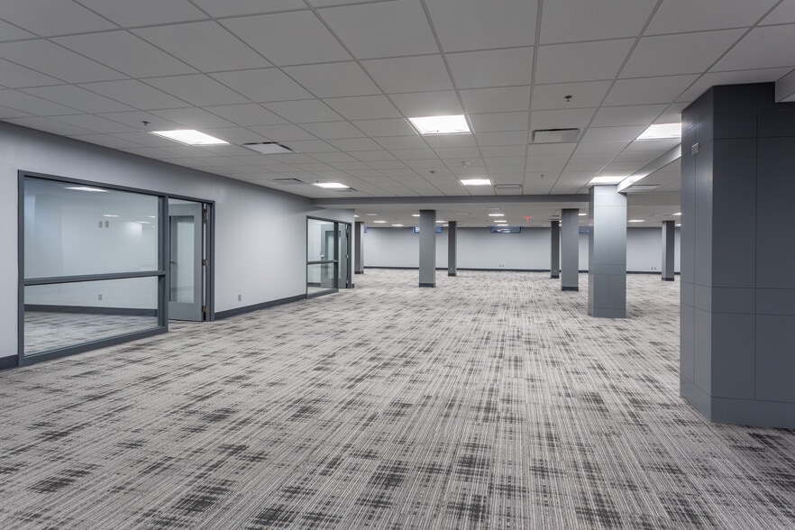 7300 Westown Pky, West Des Moines, IA à louer - Numérisation 3D Matterport – Image 2 sur 8