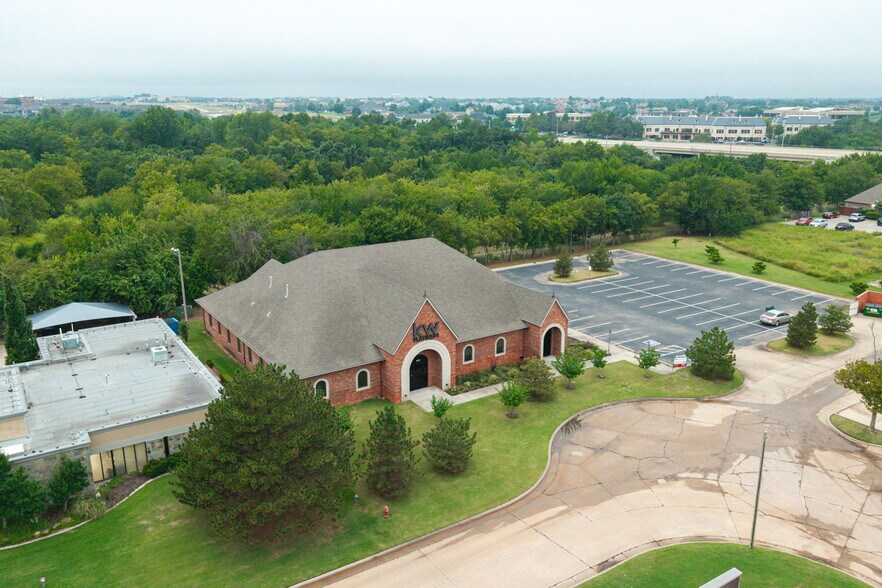 4513 Memorial Cir, Oklahoma City, OK à vendre - Photo de l’immeuble – Image 2 sur 26