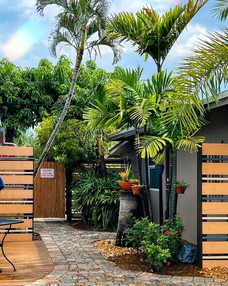 2209 NE 26th St, Wilton Manors, FL à vendre - Photo de l’immeuble – Image 2 sur 7