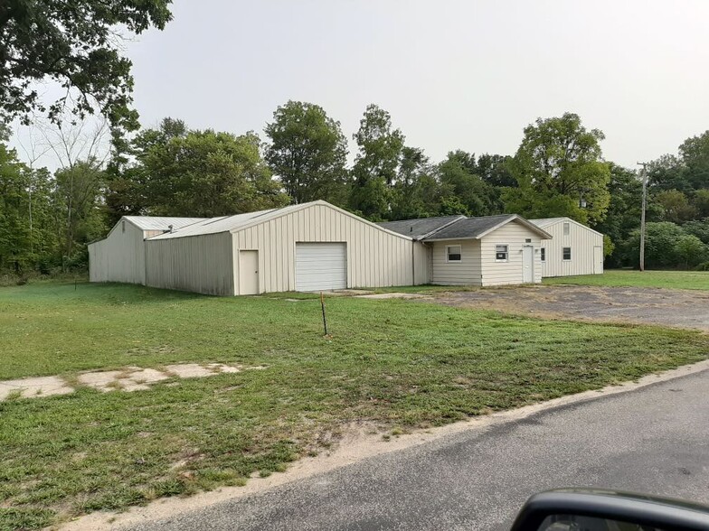 675 Centreville St, Constantine, MI à vendre - Photo de l’immeuble – Image 3 sur 33