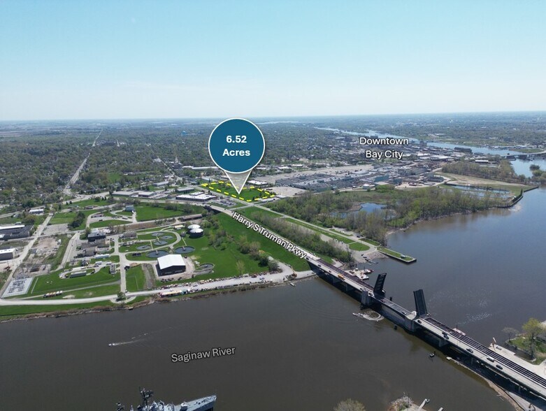 1515 N Johnson St, Bay City, MI à vendre - Photo de l’immeuble – Image 2 sur 8