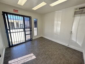 1915-1927 Santa Anita Ave, South El Monte, CA à louer Photo intérieure– Image 1 sur 6