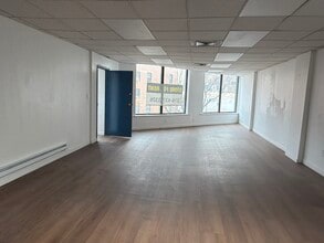 8-12 W Fordham Rd, Bronx, NY à louer Photo intérieure– Image 1 sur 3