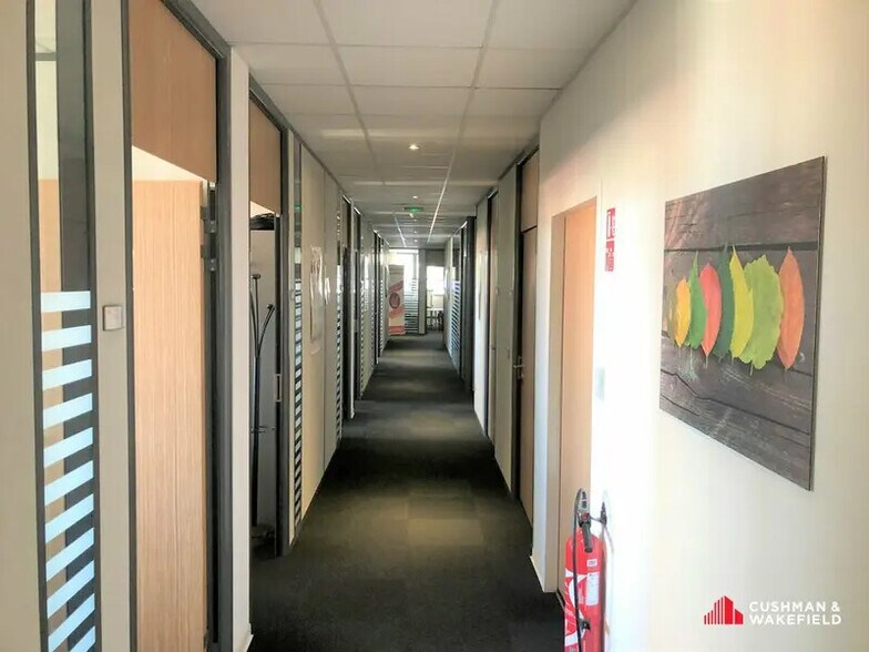 Bureau dans Villenave-d'Ornon à louer - Photo intérieure – Image 3 sur 7