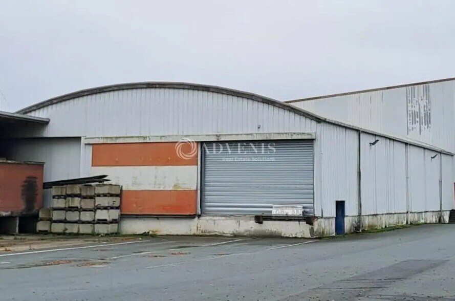 Local d’activités dans Vallet à louer - Photo de l’immeuble – Image 1 sur 1
