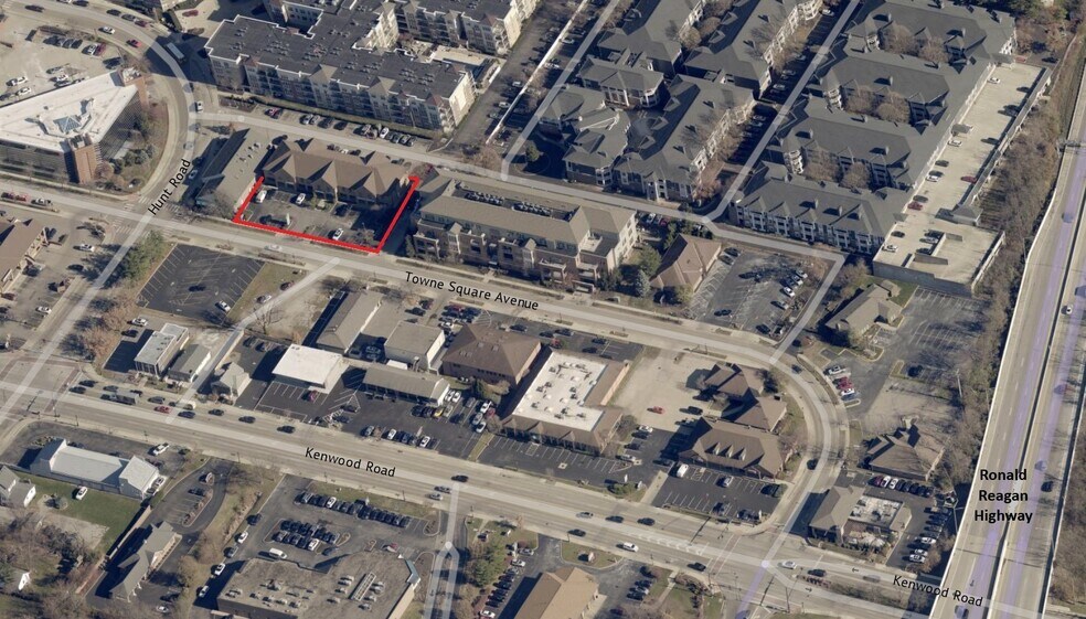 9402-9420 Towne Square Ave, Blue Ash, OH à louer - Photo de l’immeuble – Image 2 sur 24