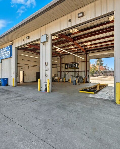 9690-9694 Black Mountain Rd, San Diego, CA à louer - Photo de l’immeuble – Image 3 sur 13