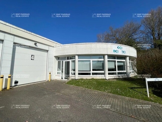 Plus de détails pour Local d’activités à vendre