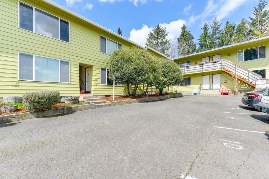 4633 SW Huber St, Portland, OR à vendre - Photo principale – Image 2 sur 11
