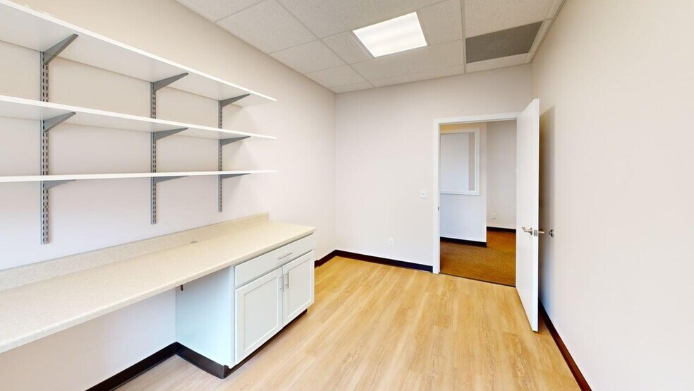 125 E Shore Pky, La Porte, IN à louer - Photo de l’immeuble – Image 3 sur 24