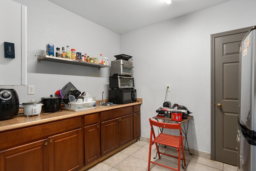 366 N County Road 13, Orlando, FL à vendre - Photo de l’immeuble – Image 3 sur 17