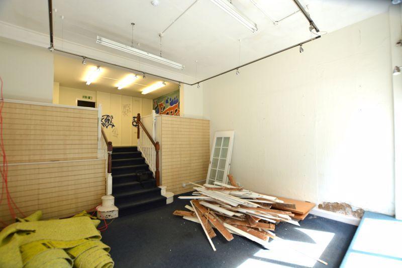 11 Market Pl, Gerrards Cross à louer - Photo de l’immeuble – Image 3 sur 8
