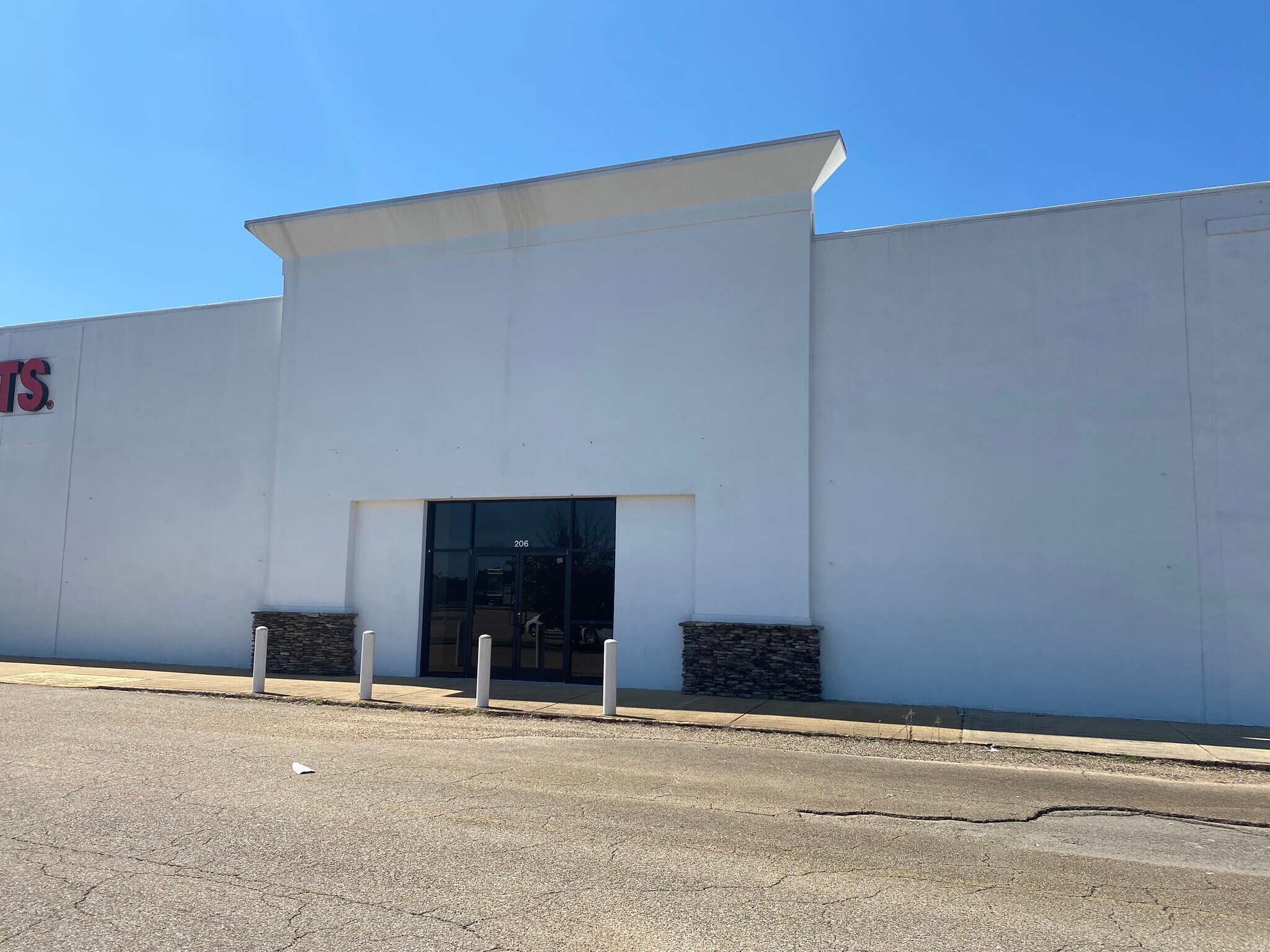 202-214 Walmart Cir, Booneville, MS à louer Photo principale– Image 1 sur 2