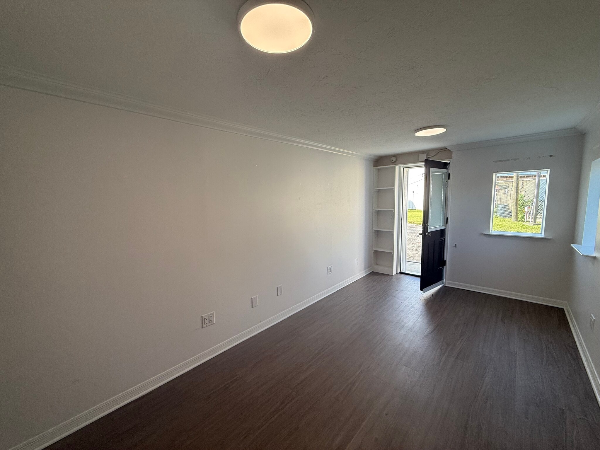 103 N Apopka Ave, Inverness, FL à louer Photo intérieure– Image 1 sur 6