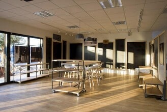 8 C Rue De Lombardie, Saint-Priest à louer Photo intérieure– Image 1 sur 4