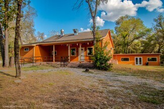 Plus de détails pour 3710 Waterwood Pass, Elmendorf, TX - Local commercial à vendre