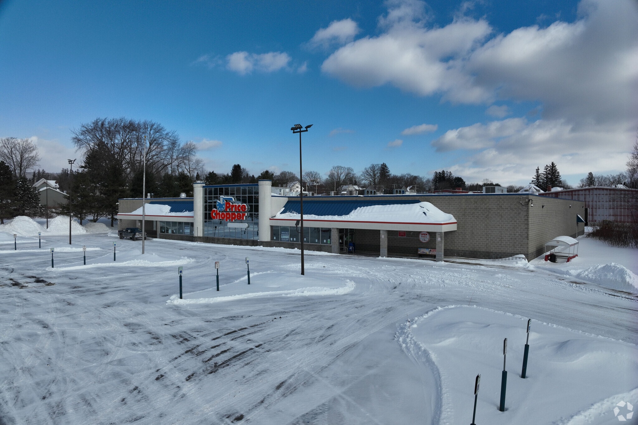 358 N Main St, Gloversville, NY à vendre Photo de l’immeuble– Image 1 sur 5