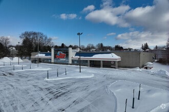 358 N Main St, Gloversville, NY à vendre Photo de l’immeuble– Image 1 sur 5