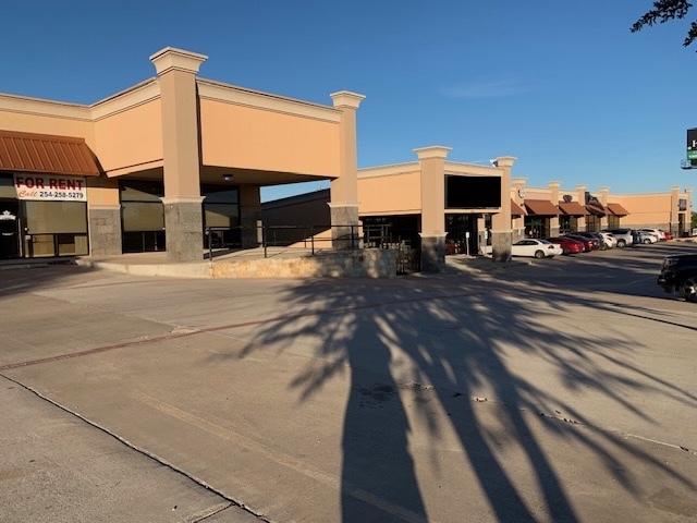 311 E Stan Schlueter Loop, Killeen, TX à louer - Photo de l’immeuble – Image 2 sur 17