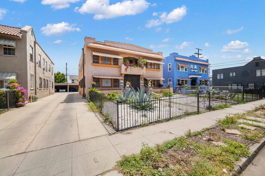 3110 Raymond Ave, Los Angeles, CA à vendre - Photo de l’immeuble – Image 2 sur 15