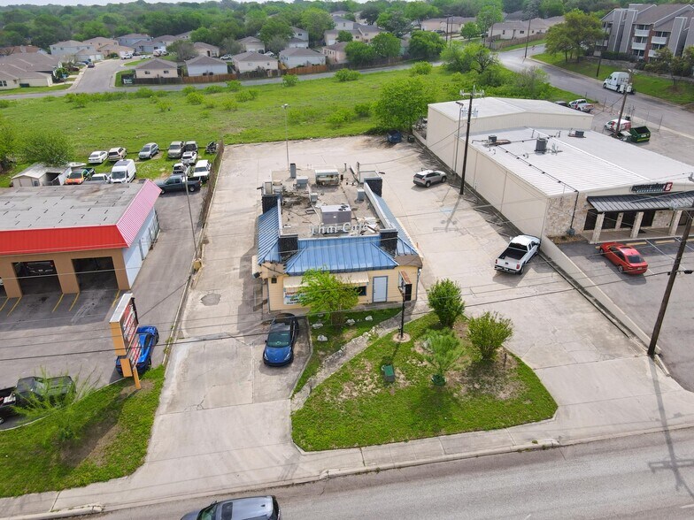 11318 Perrin Beitel Rd, San Antonio, TX à vendre - Photo de l’immeuble – Image 1 sur 17