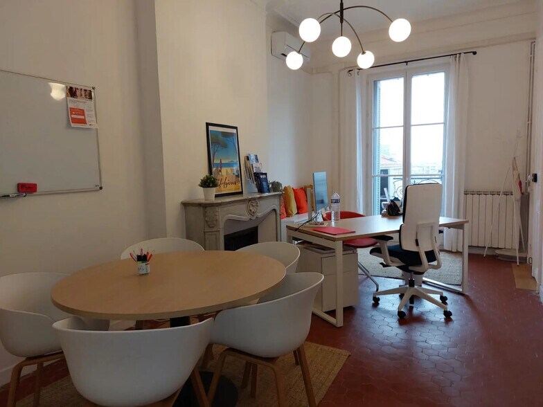 Bureau dans Toulon à louer - Photo de l’immeuble – Image 2 sur 9