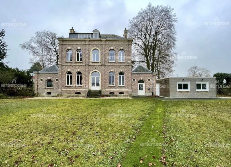Bureau dans Amiens à louer - Photo de l’immeuble – Image 2 sur 10