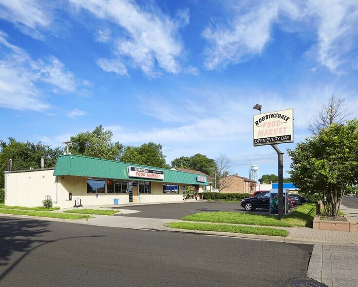 4005 W Broadway Ave, Robbinsdale, MN à vendre - Photo principale – Image 1 sur 2